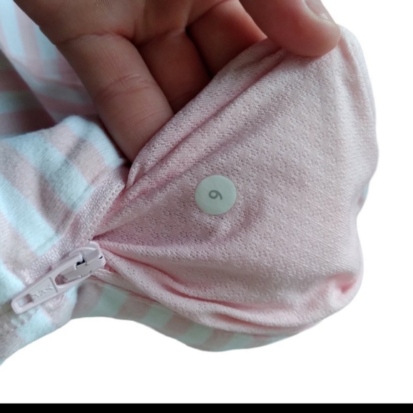 Lululemon in stride jacket ๐ธ pink + white stripe size 6 - Picture 8 of 11